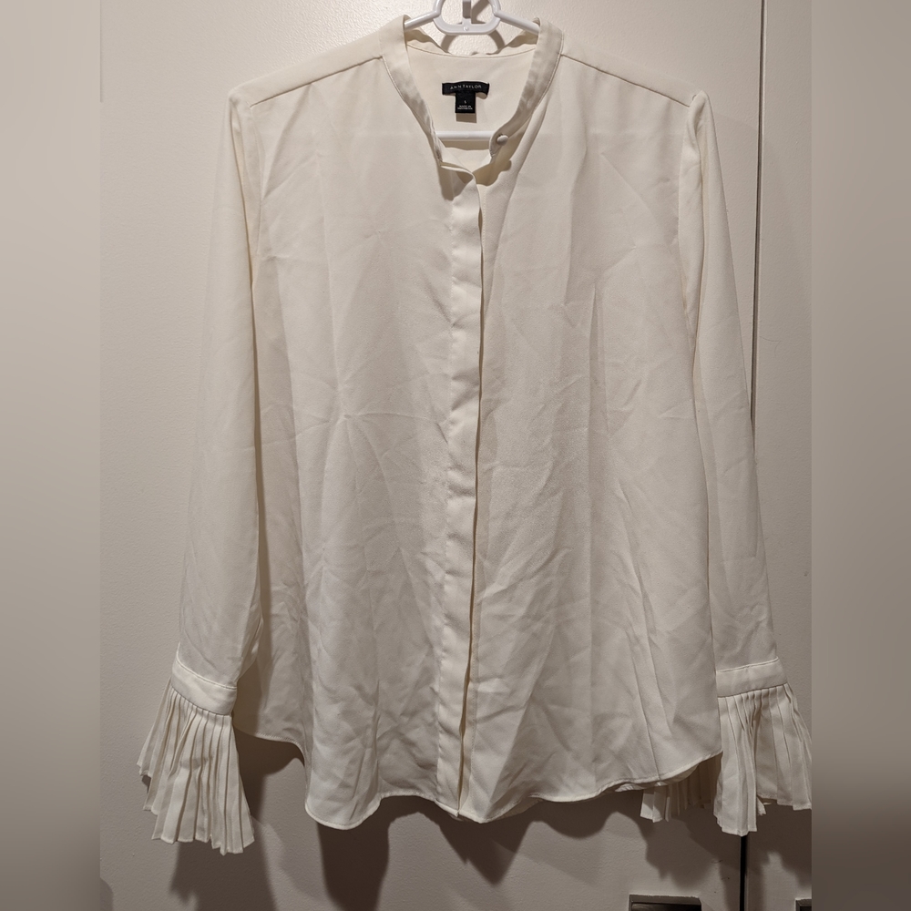 Ann Taylor button up